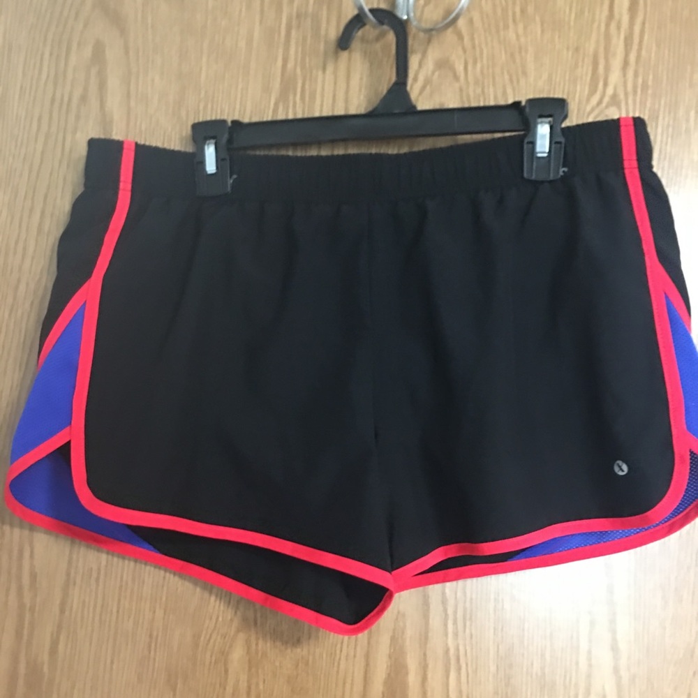 Xersion activewear shorts